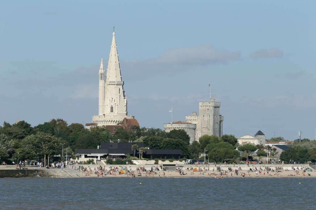 Vue Superbe Sur Tour De La Lanterne T2 Avec Terrasse Remparts 2 Apartment Ла Рошел Екстериор снимка