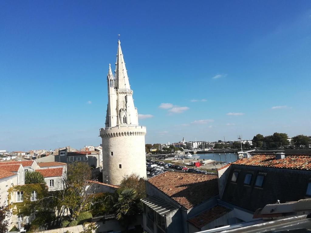 Vue Superbe Sur Tour De La Lanterne T2 Avec Terrasse Remparts 2 Apartment Ла Рошел Екстериор снимка