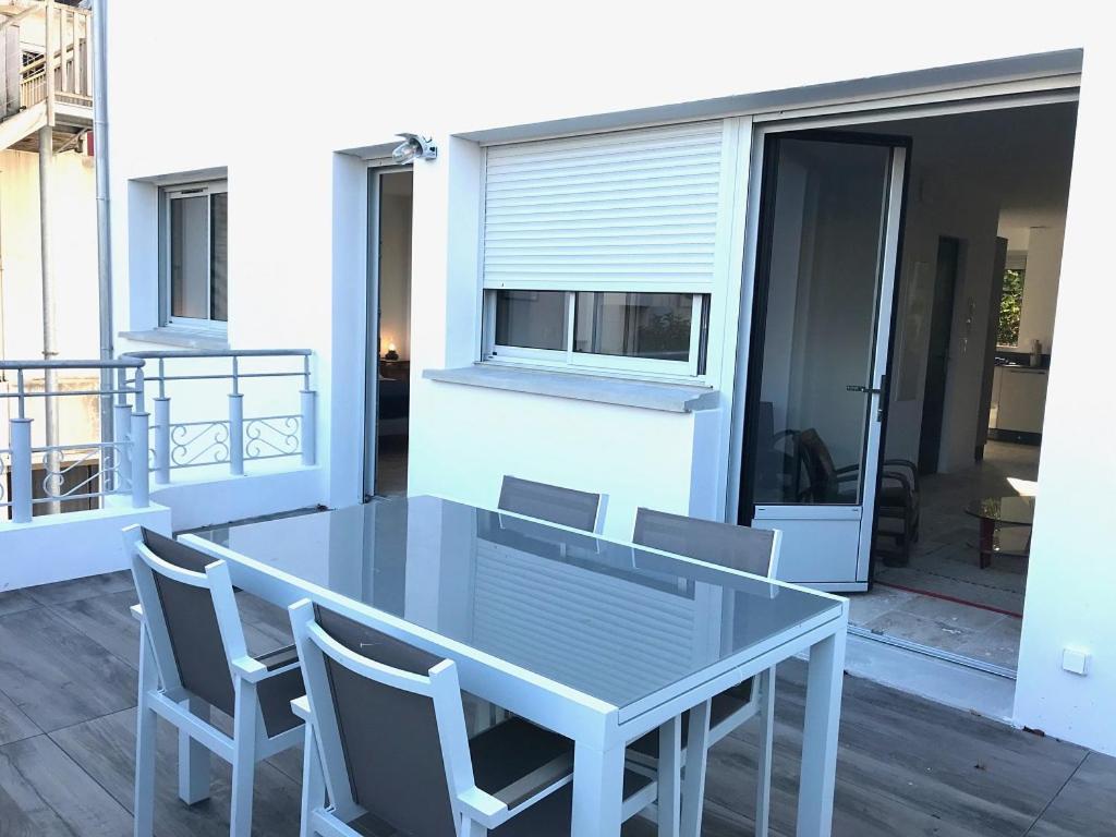 Vue Superbe Sur Tour De La Lanterne T2 Avec Terrasse Remparts 2 Apartment Ла Рошел Екстериор снимка